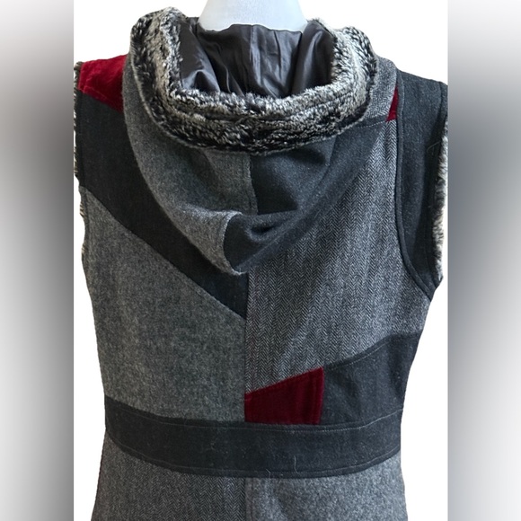 CoVelo Art To Wear Boiled Wool + Fur Mid Length Dark Gray Hoodie Vest Medium - Picture 7 of 12